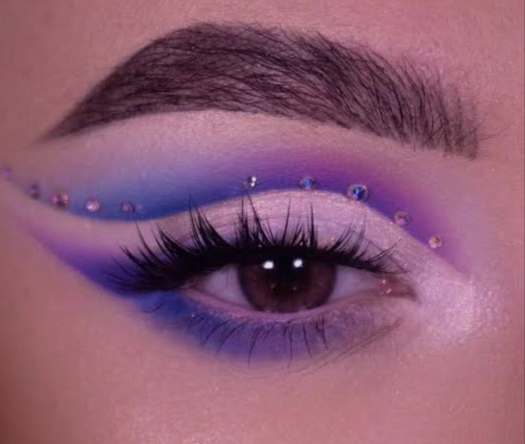 Full cut crease et maquillages intenses